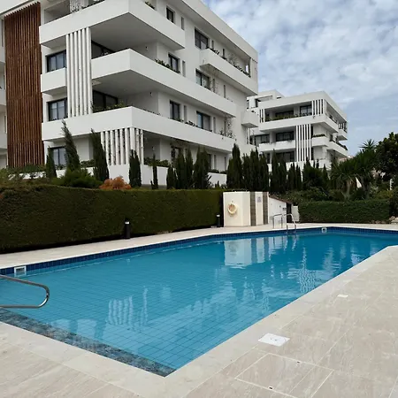 Kings Avenue - Natalia's Pafos