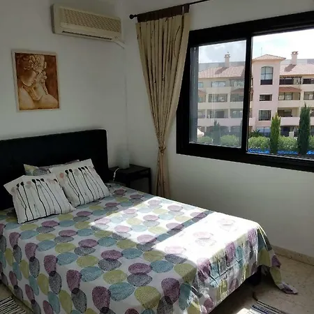 Kings Avenue - Natalia's *