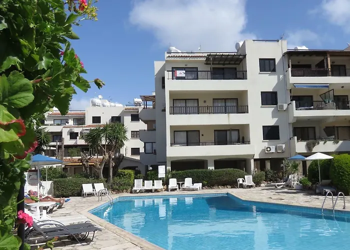 Kings Avenue - Natalia's Daire Pafos