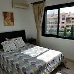 Kings Avenue - Natalia's *
