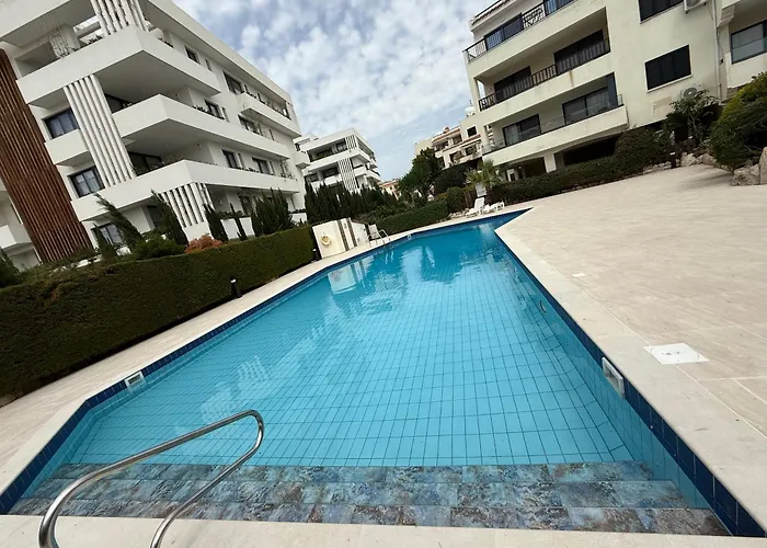 Kings Avenue - Natalia's Paphos